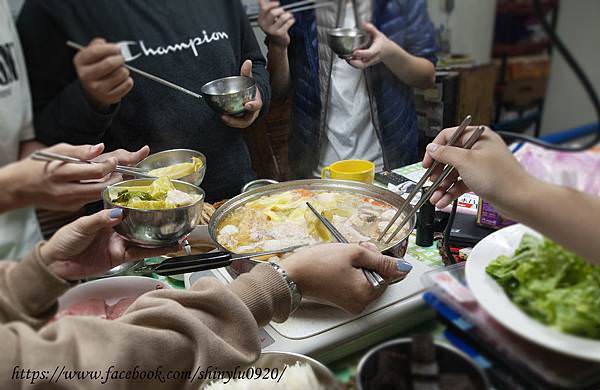 老賈小館-限量黃金組合酸菜白肉鍋17.jpg