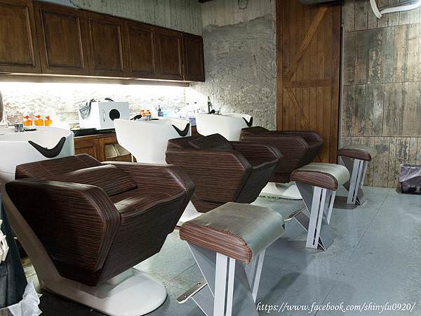 ARES Hair Salon8.jpg