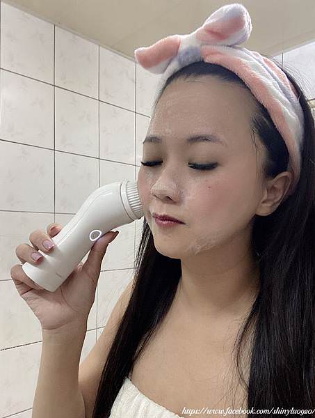 DeFleur聲波潔面儀(洗臉機)3.jpg