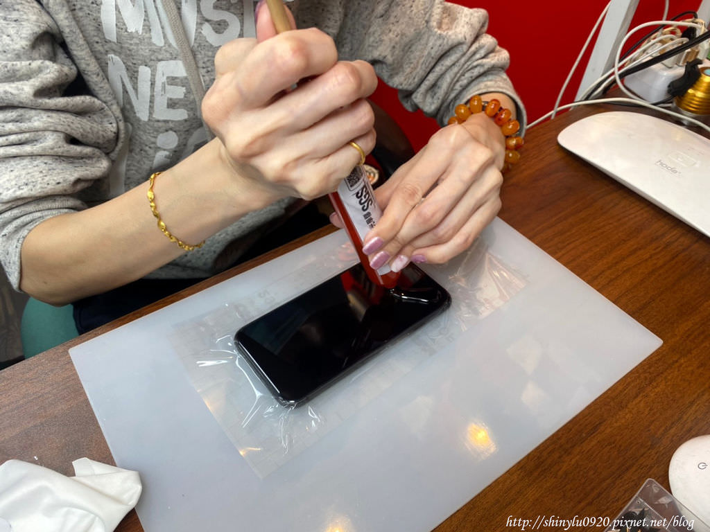 京展包膜 手機果凍膠全貼合 板橋手機包膜15.jpg