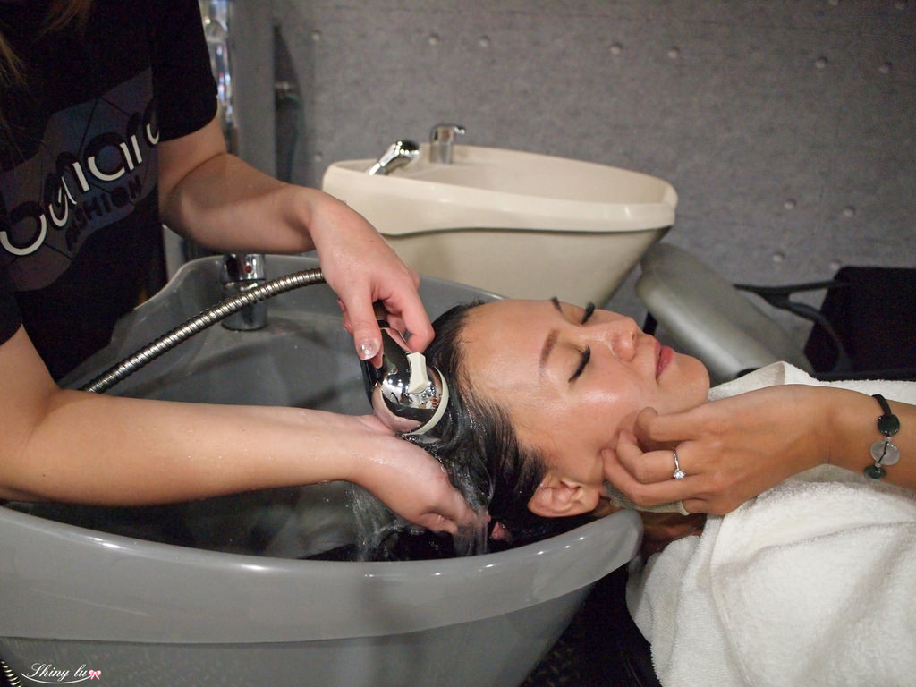 Amazing hair salon中和護髮23.JPG