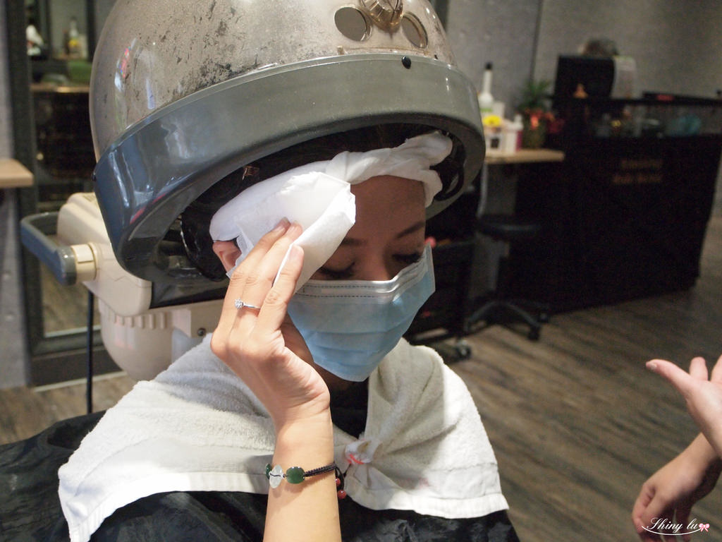 Amazing hair salon中和護髮36.JPG