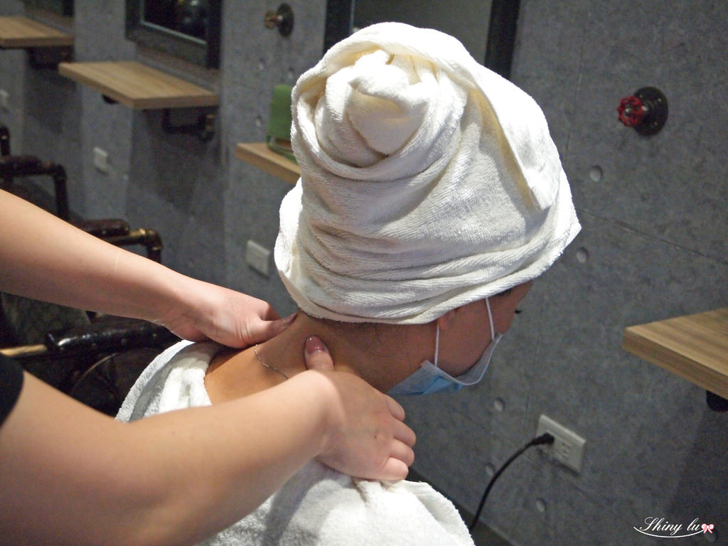 Amazing hair salon中和護髮41.JPG