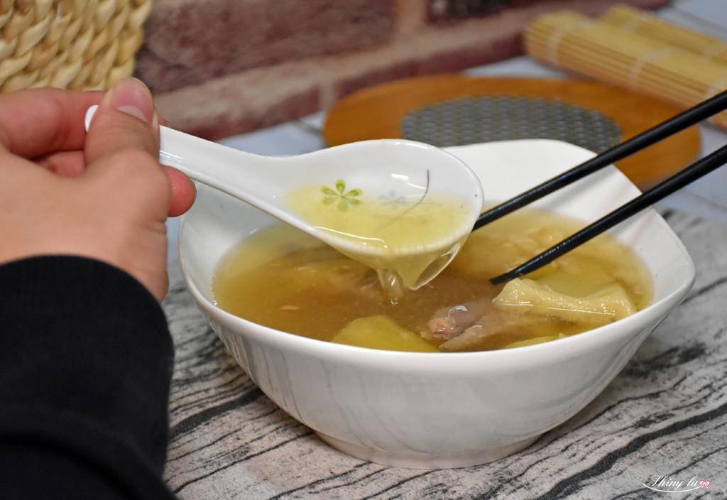 冷凍湯品推薦-ichicken艾其肯養生雞湯6.JPG