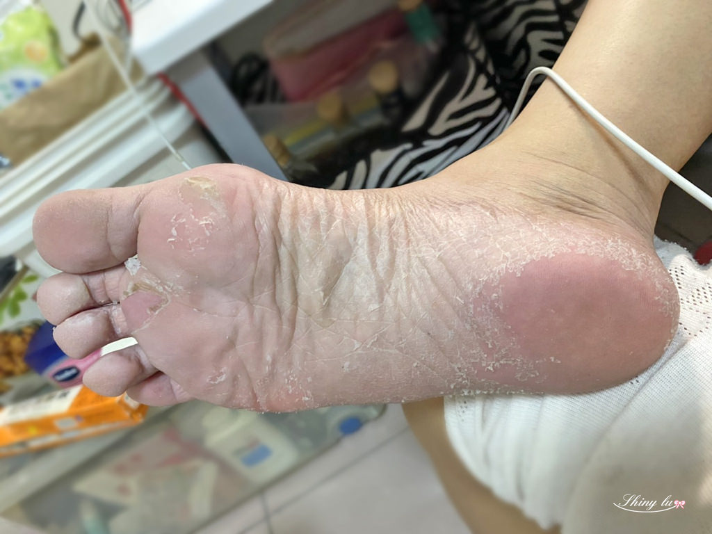 足膜評比12-KAMERIA凱蜜菈 足足稱奇去皮嫩足膜.jpg