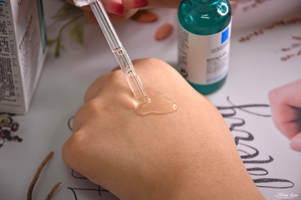 理膚寶水_極效三重酸煥膚精華11.jpg