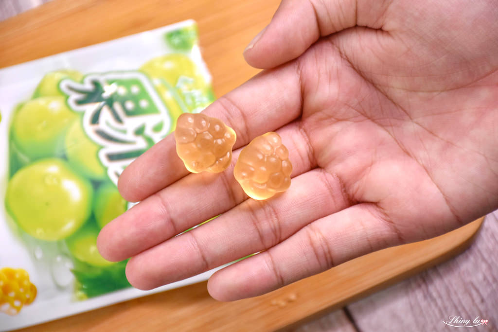 寶雅異國零食大評比26明治果汁ＱＱ軟糖(白葡萄)45元1.jpg