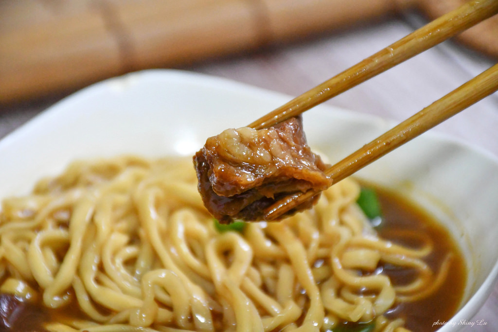 紅燒牛肉麵料理包評比9 混董創食.jpg