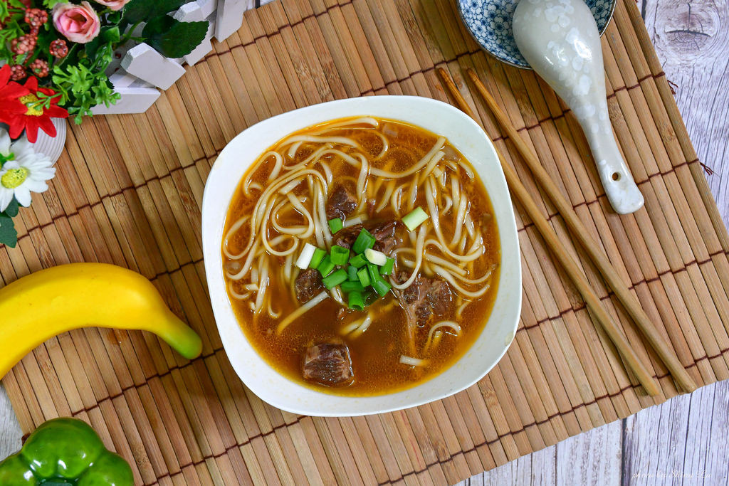 紅燒牛肉麵料理包評比30台北六福萬怡酒店.jpg