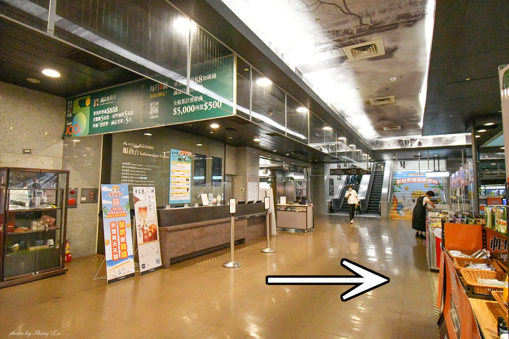 台北火車站誠品站前特賣會3.jpg