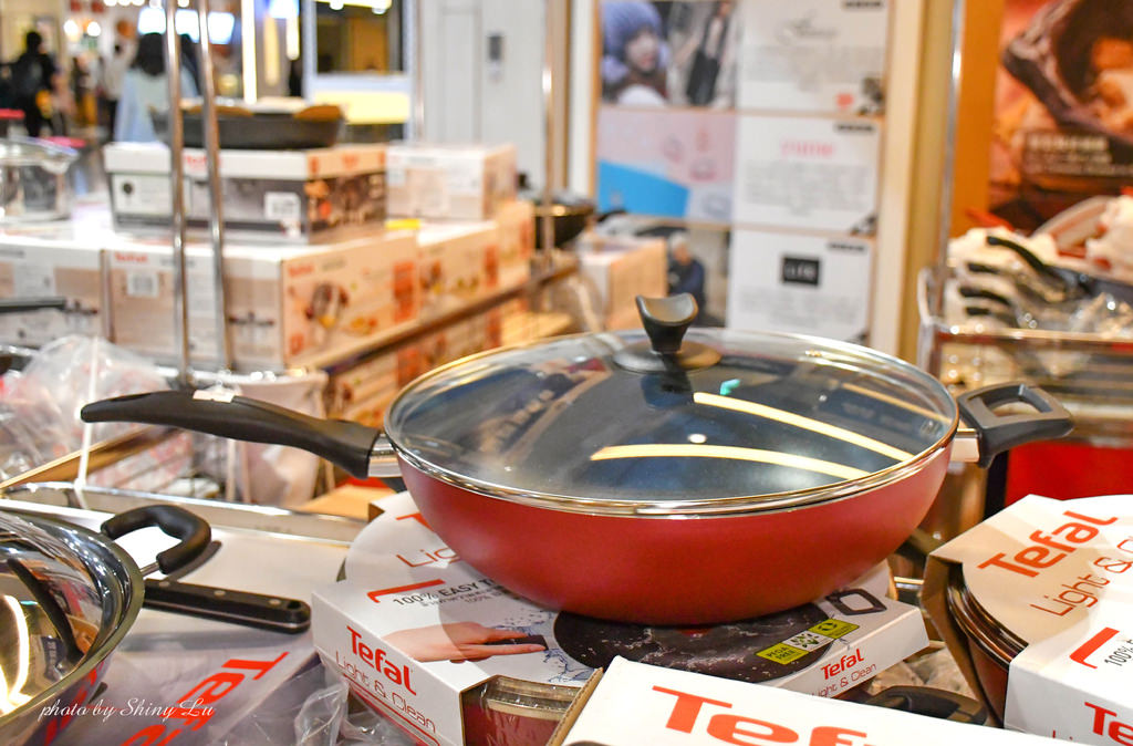 板橋火車站環球特賣會特福鍋具32-845元.jpg