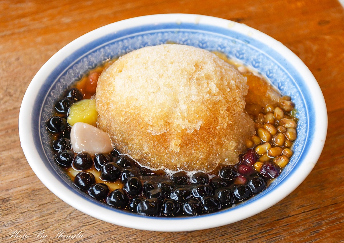 2026羅東必吃美食│14家美食小吃、冰品、早午餐│非業配真實心得 - 第24張圖 宜蘭最有名!羅東豆花推薦《和平豆花》份量超大!糖水好吃不甜膩