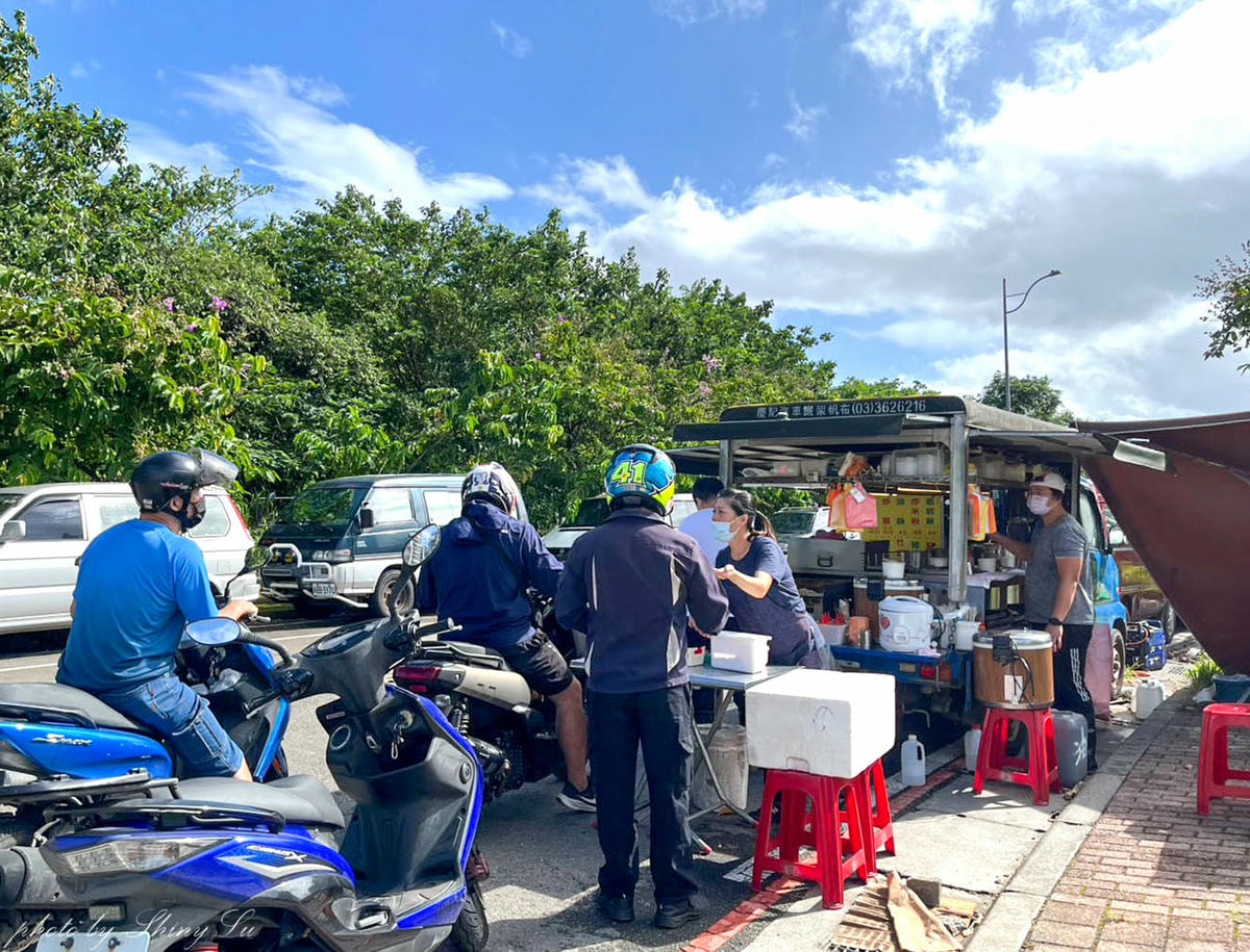 龜山文桃路巷弄《食在美味》好吃平價的餐車中式早餐