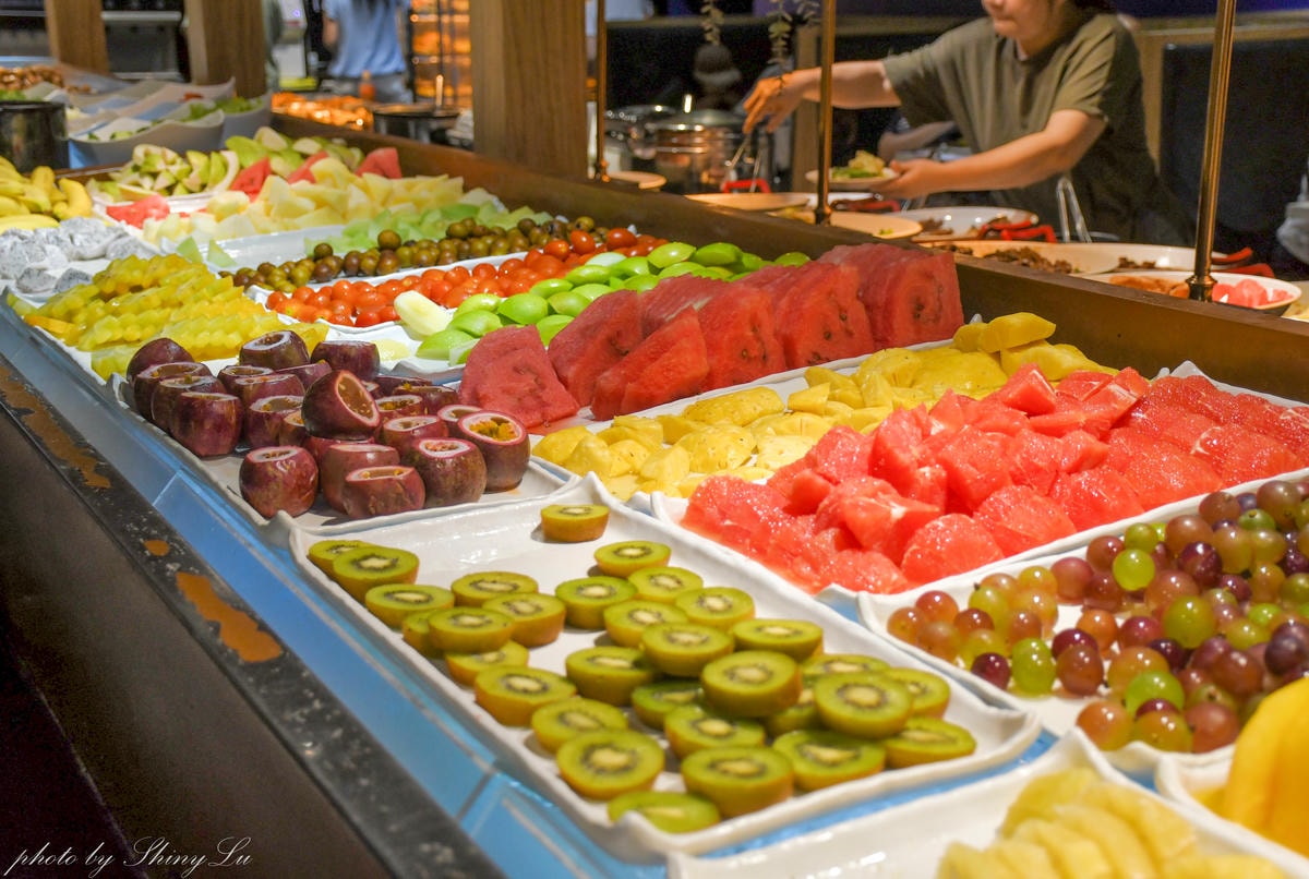 從2020年開幕到現在生意都非常好，自助吧380元起無限享用