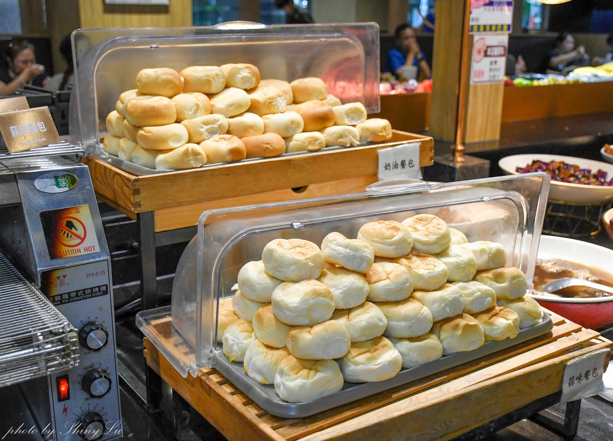 從2020年開幕到現在生意都非常好，自助吧380元起無限享用