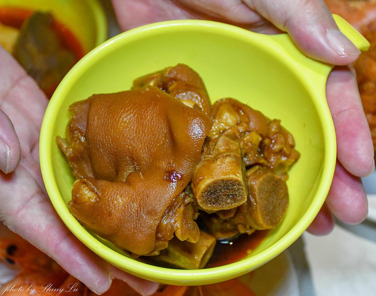 從2020年開幕到現在生意都非常好，自助吧380元起無限享用