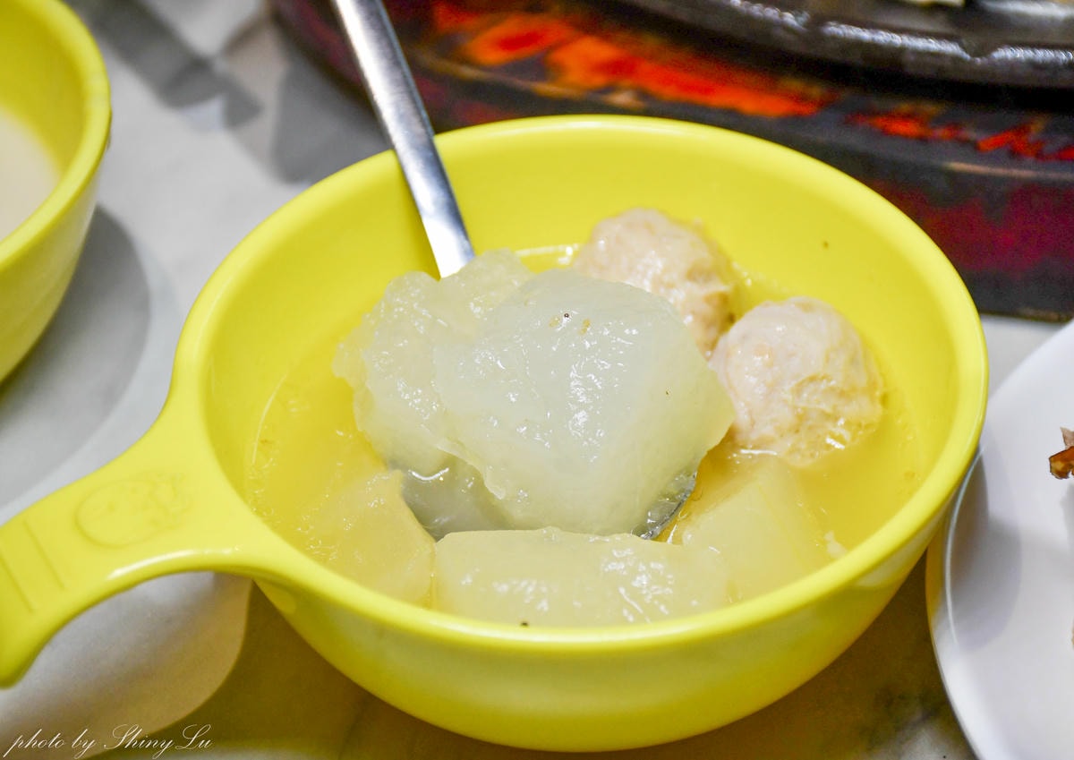 從2020年開幕到現在生意都非常好，自助吧380元起無限享用