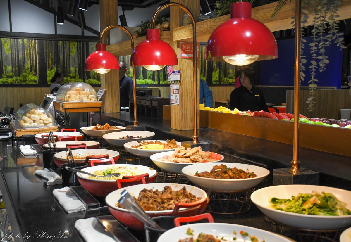 從2020年開幕到現在生意都非常好，自助吧380元起無限享用