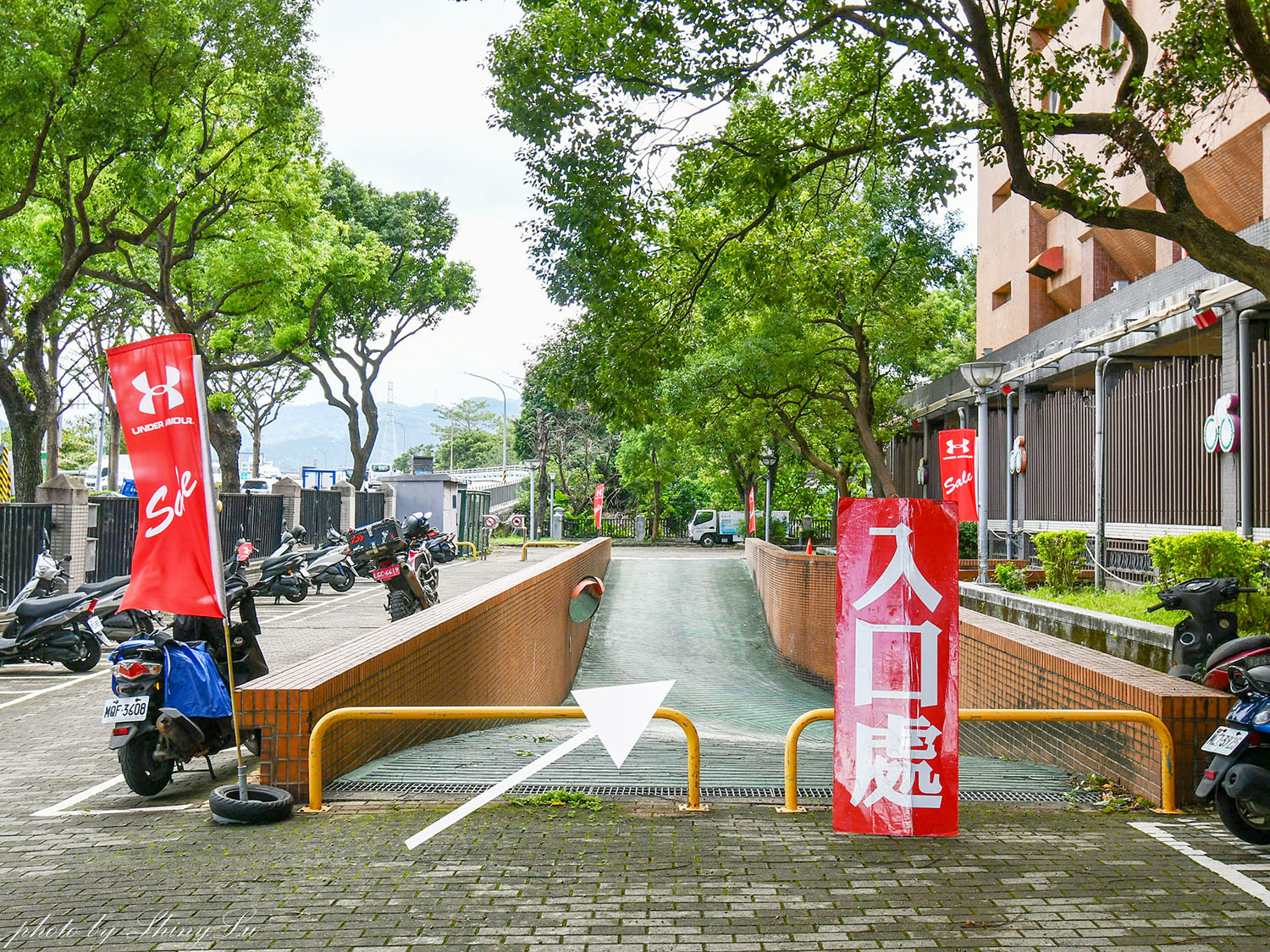 【2025台北UA特賣】UNDER ARMOUR總公司原廠出清2.1折起,地點在板樹體育館 - 第4張圖