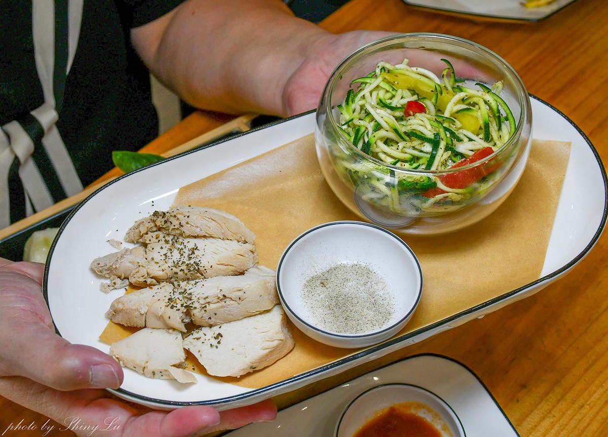 落兒逅叻谷早餐店│中壢健康早午餐推薦│豆皮蛋餅驚人的好吃