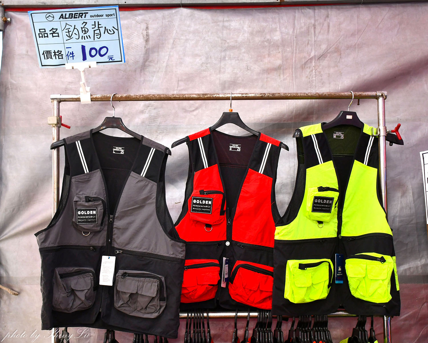 好便宜!南投家樂福,機能服飾特賣88元起,保暖衣100元,防風防潑水外套390元起《艾伯特機能服飾》 - 第31張圖