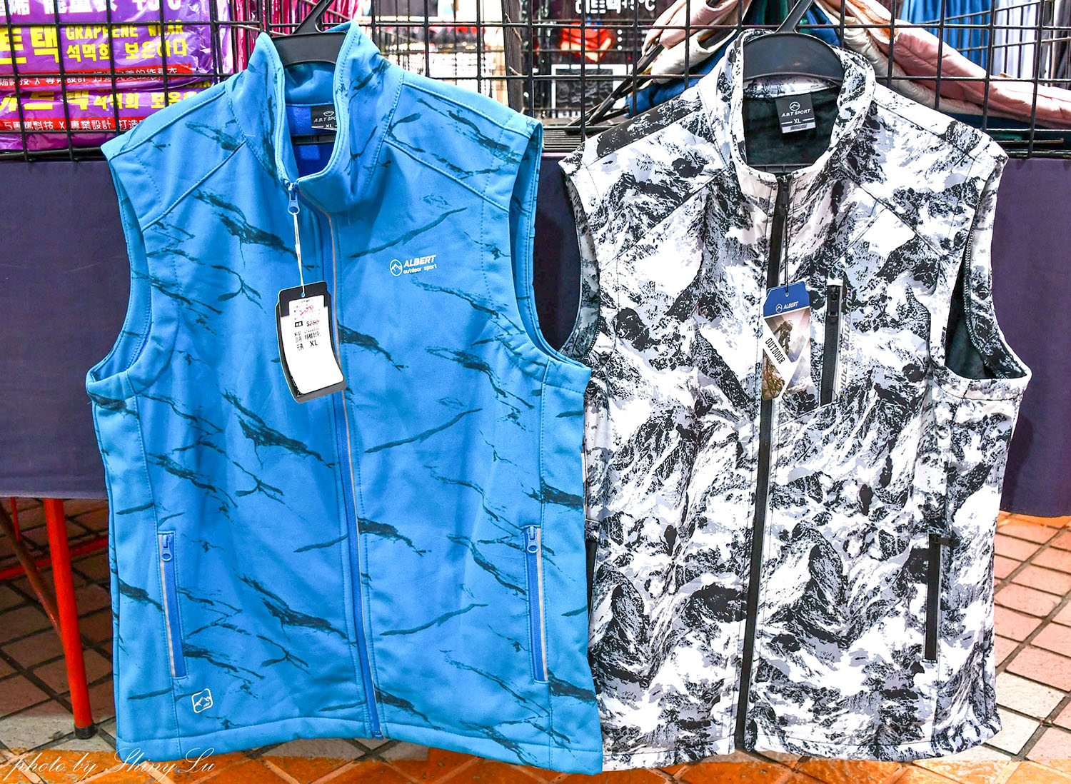 好便宜!南投家樂福,機能服飾特賣88元起,保暖衣100元,防風防潑水外套390元起《艾伯特機能服飾》 - 第34張圖