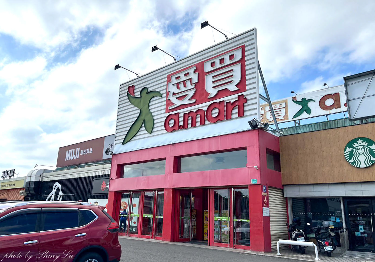 台南愛買🔥N I K E 運動鞋特賣🔥F I L A 第二雙十元🔥新款二雙 九折 - 第2張圖