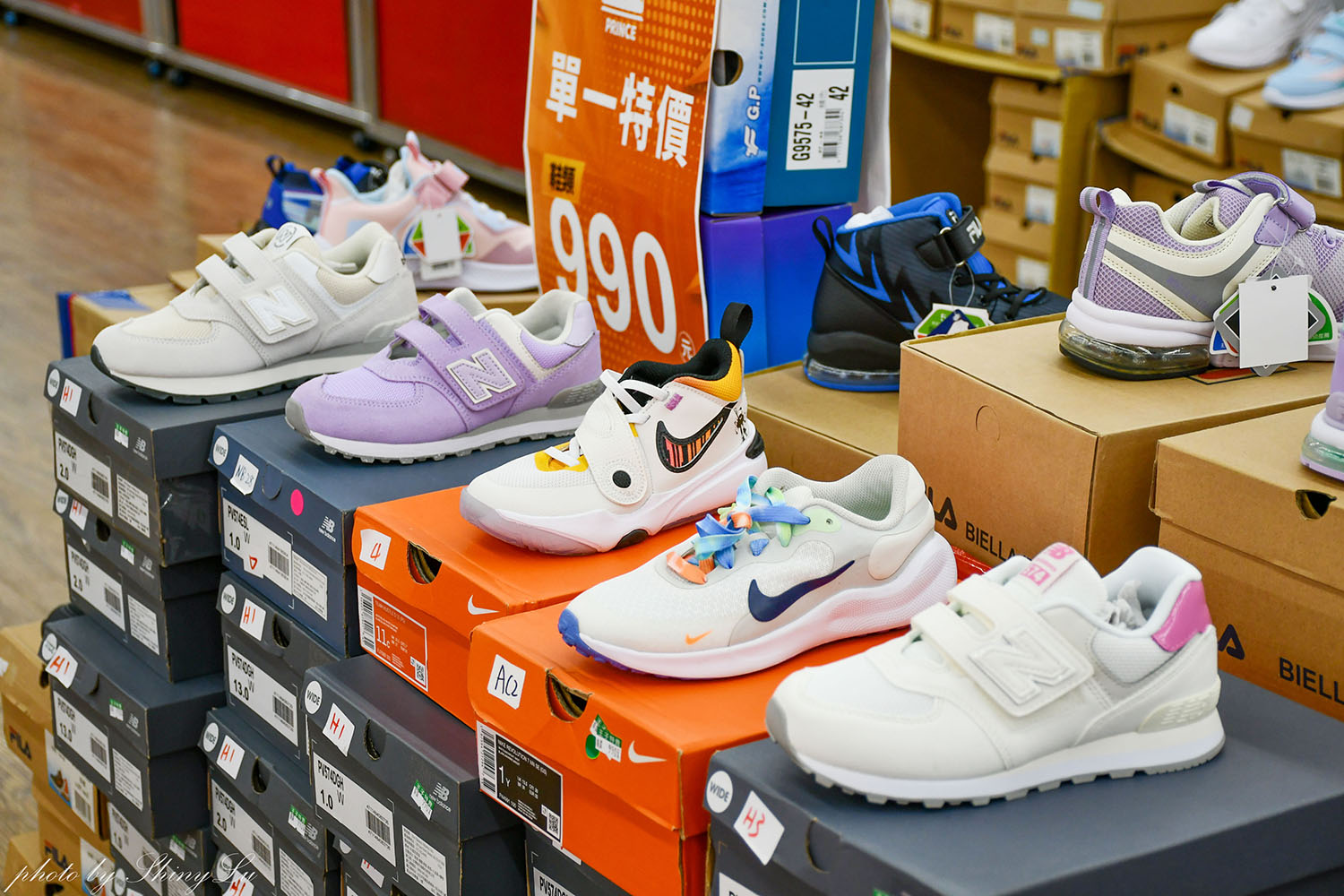 台南愛買🔥N I K E 運動鞋特賣🔥F I L A 第二雙十元🔥新款二雙 九折 - 第15張圖