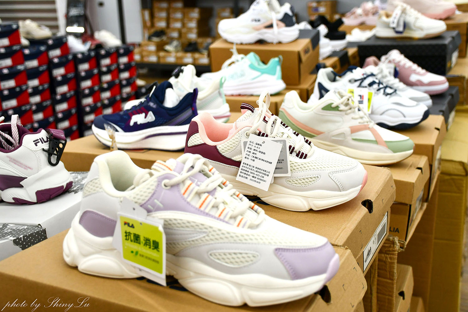 台南愛買🔥N I K E 運動鞋特賣🔥F I L A 第二雙十元🔥新款二雙 九折 - 第6張圖