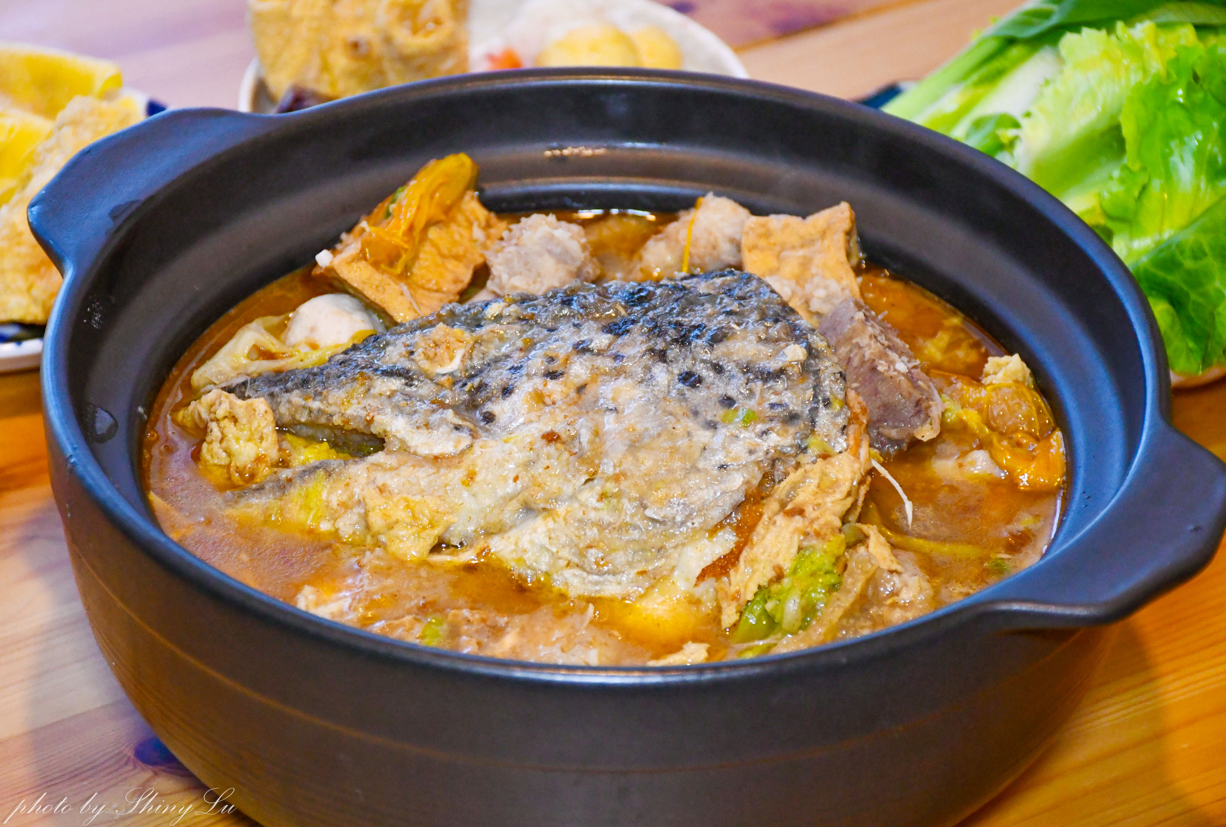 400公克魚頭肉超多!【 i3Fresh 愛上新鮮 × 吳秉承師傅 】聯名的鮮香砂鍋魚頭,怎麼可以這麼好吃 - 第5張圖 400公克魚頭肉超多!【 i3Fresh 愛上新鮮 × 吳秉承師傅 】聯名的鮮香砂鍋魚頭,怎麼可以這麼好吃