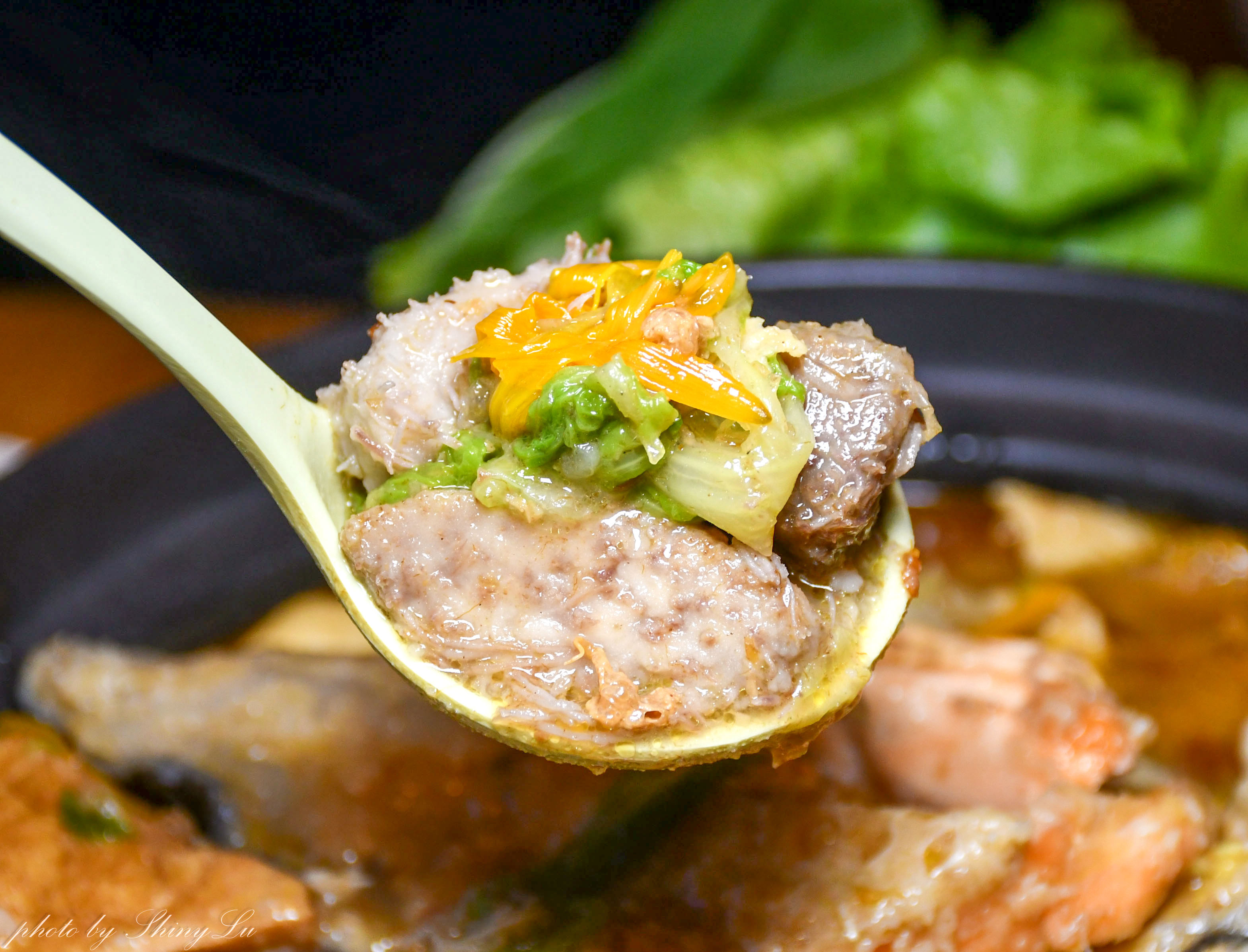 400公克魚頭肉超多!【 i3Fresh 愛上新鮮 × 吳秉承師傅 】聯名的鮮香砂鍋魚頭,怎麼可以這麼好吃 - 第8張圖 400公克魚頭肉超多!【 i3Fresh 愛上新鮮 × 吳秉承師傅 】聯名的鮮香砂鍋魚頭,怎麼可以這麼好吃