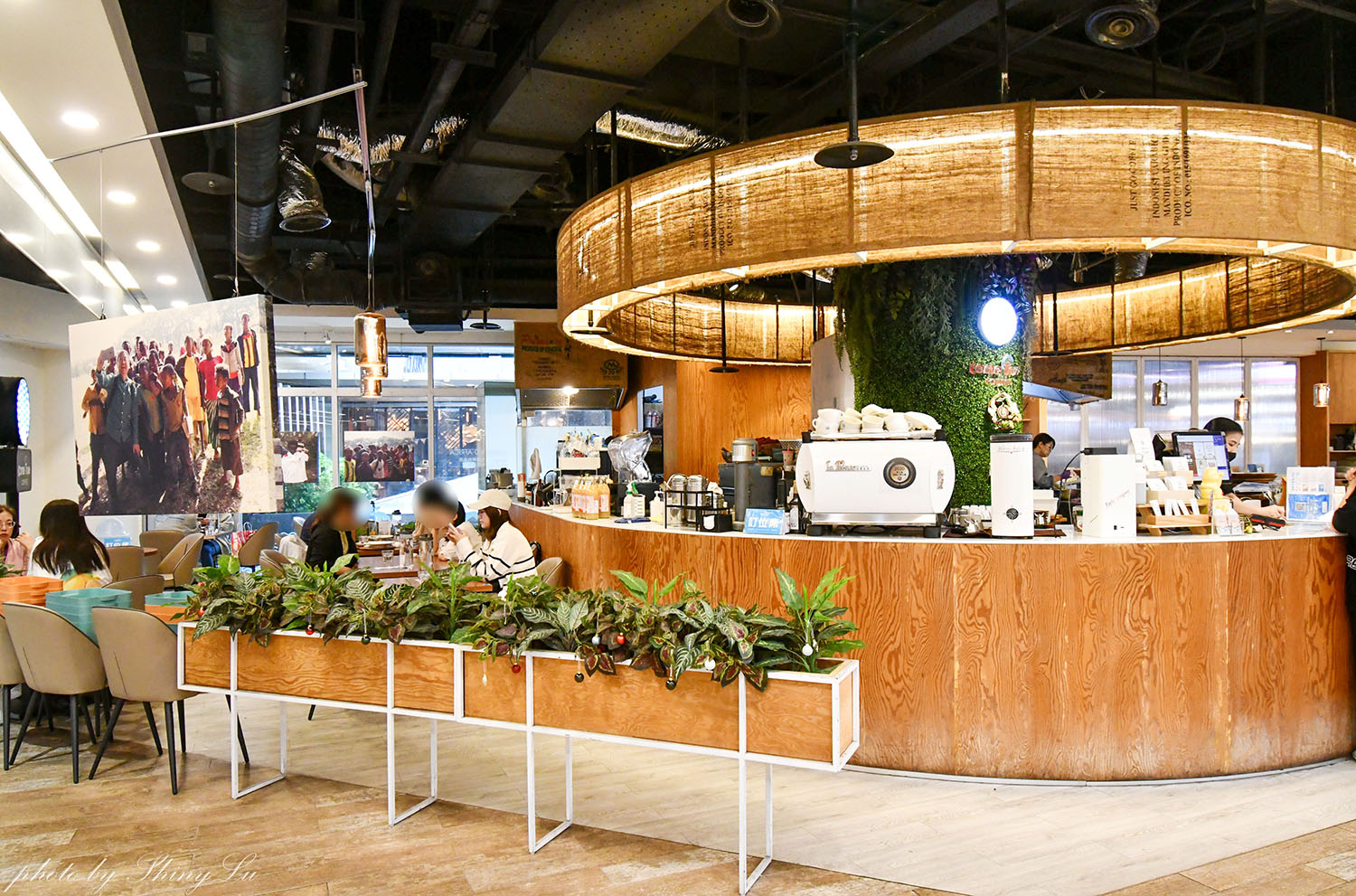 板橋環球│特福鍋具福利品三折起│SISLEY班尼頓童裝三件1000元│同場還有鉑瑞可香水/國際品牌太陽眼鏡/ME 5 精品剪具 - 第56張圖