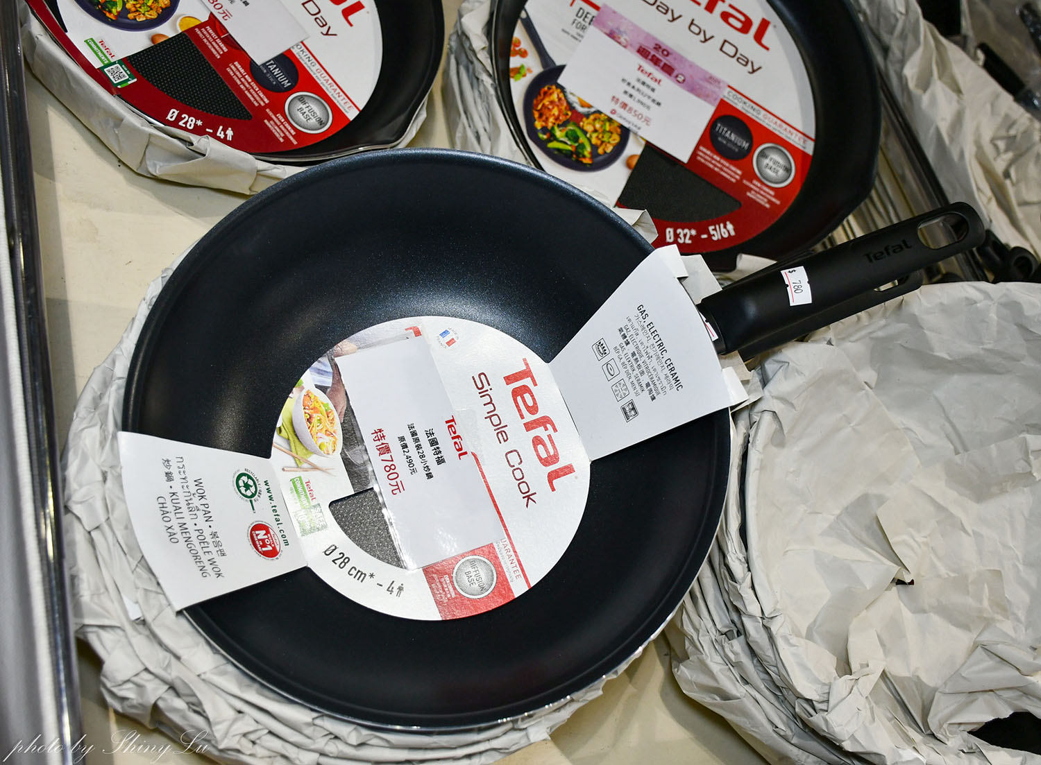 板橋環球│特福鍋具福利品三折起│SISLEY班尼頓童裝三件1000元│同場還有鉑瑞可香水/國際品牌太陽眼鏡/ME 5 精品剪具 - 第9張圖