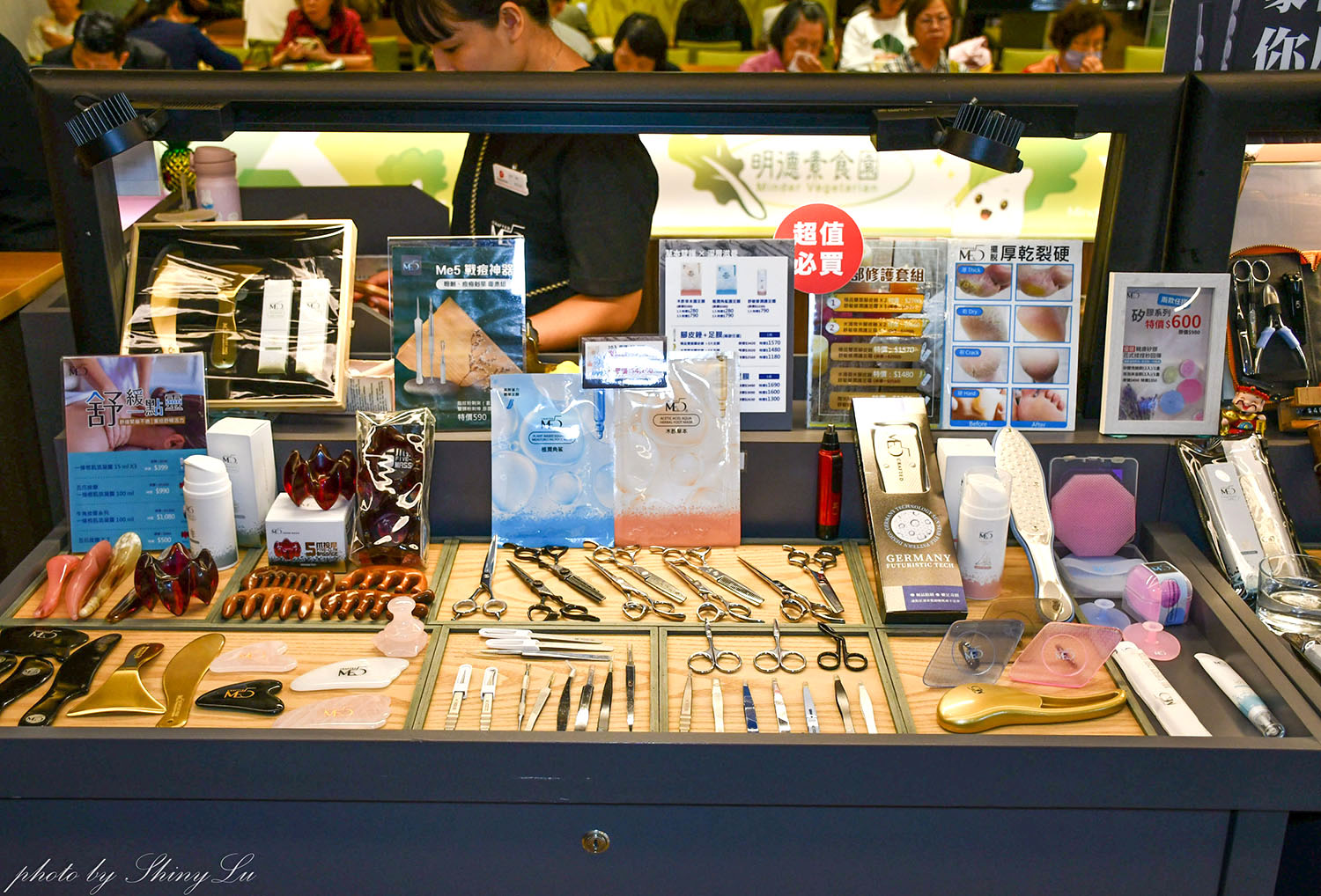 板橋環球│特福鍋具福利品三折起│SISLEY班尼頓童裝三件1000元│同場還有鉑瑞可香水/國際品牌太陽眼鏡/ME 5 精品剪具 - 第49張圖