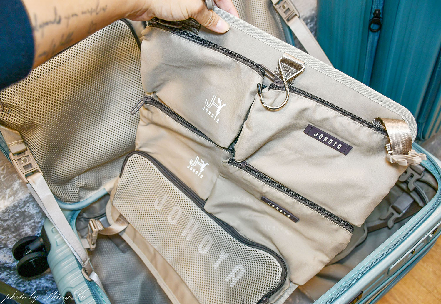 林口龜山特賣會,行李箱/登機箱990元起!消費滿額還送旅行拉桿包,上掀式/鋁框箱/前開箱/通通都有,享一年保固終身為修 - 第15張圖