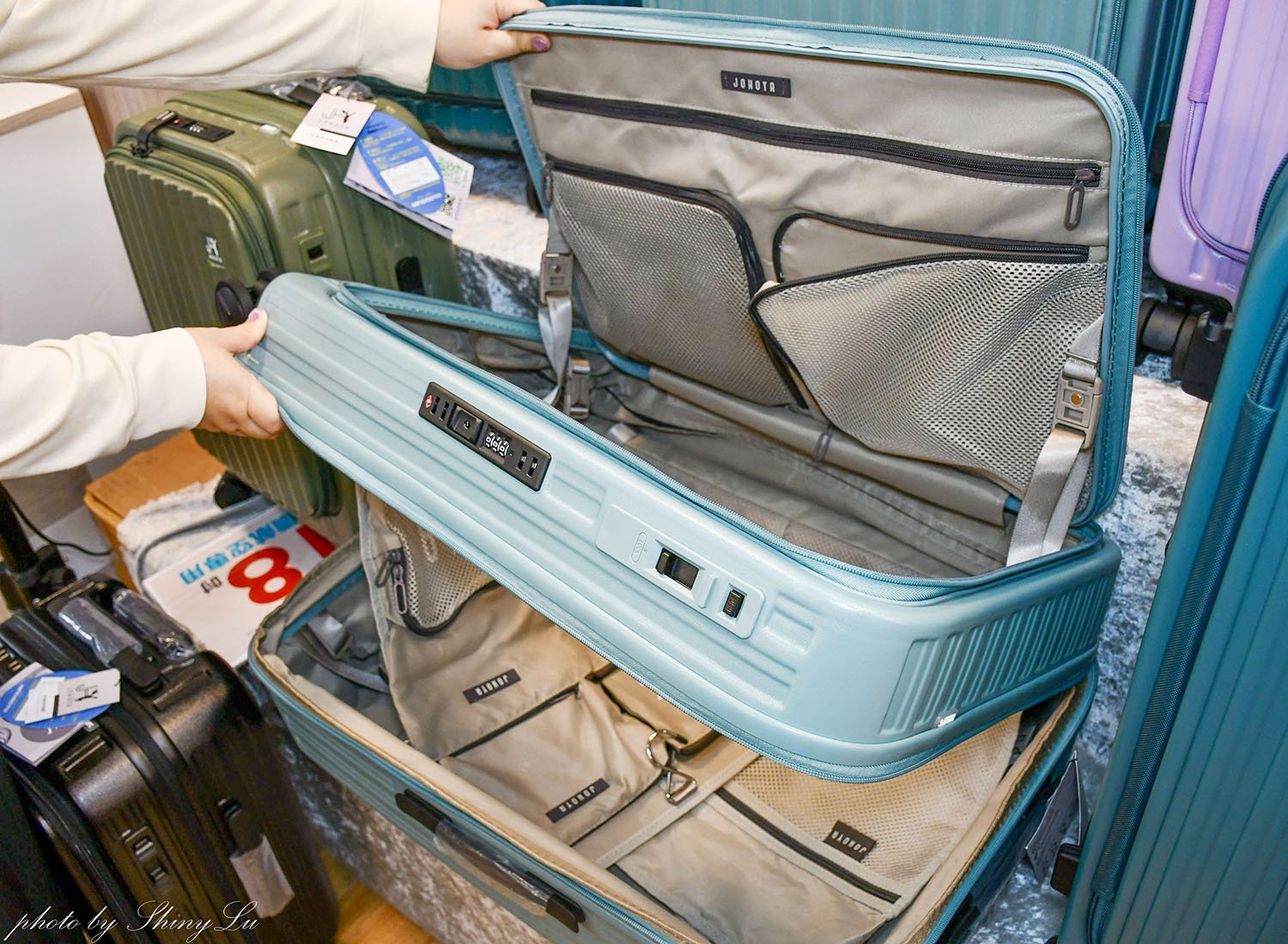 林口龜山特賣會,行李箱/登機箱990元起!消費滿額還送旅行拉桿包,上掀式/鋁框箱/前開箱/通通都有,享一年保固終身為修 - 第16張圖