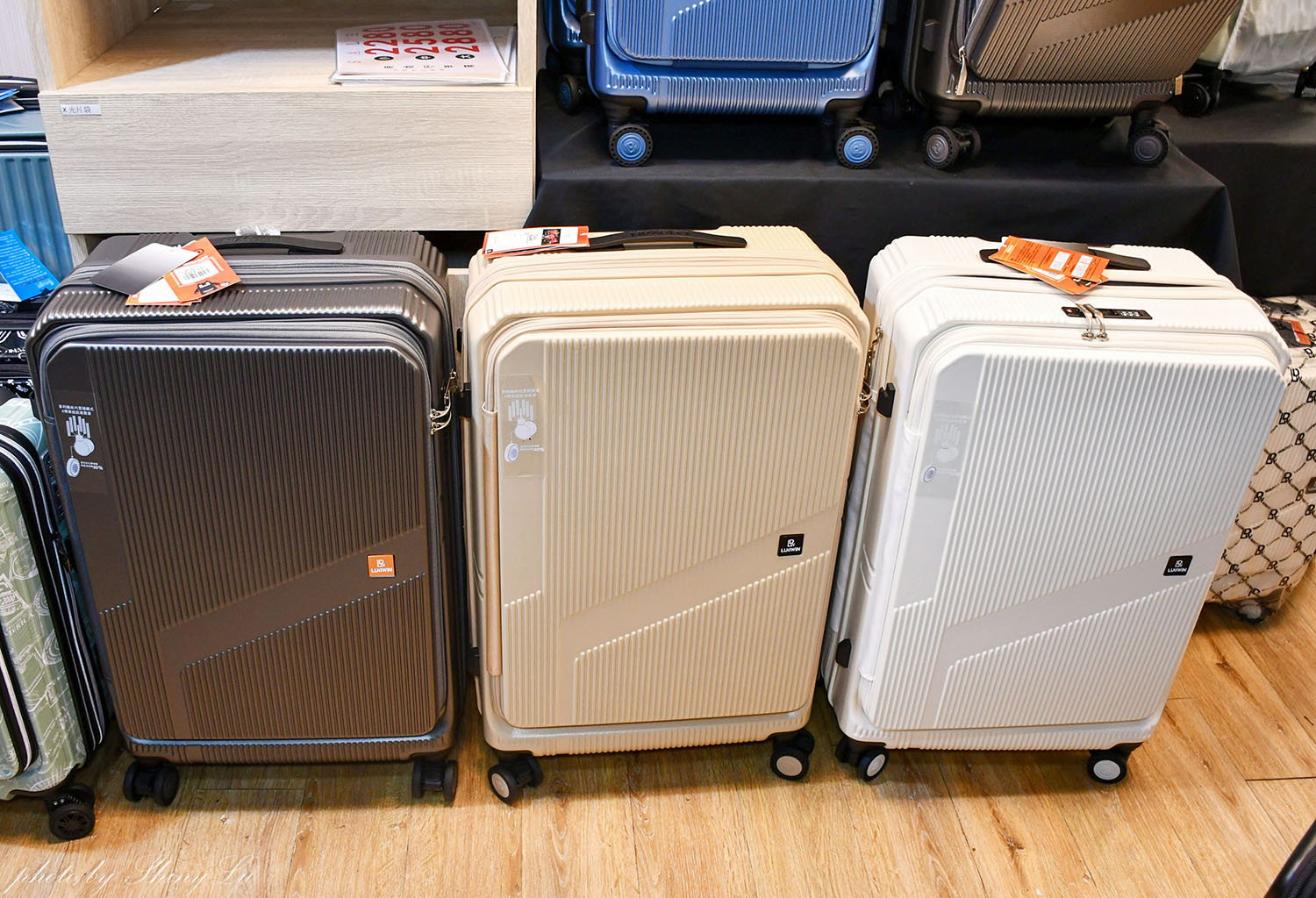 林口龜山特賣會,行李箱/登機箱990元起!消費滿額還送旅行拉桿包,上掀式/鋁框箱/前開箱/通通都有,享一年保固終身為修 - 第29張圖