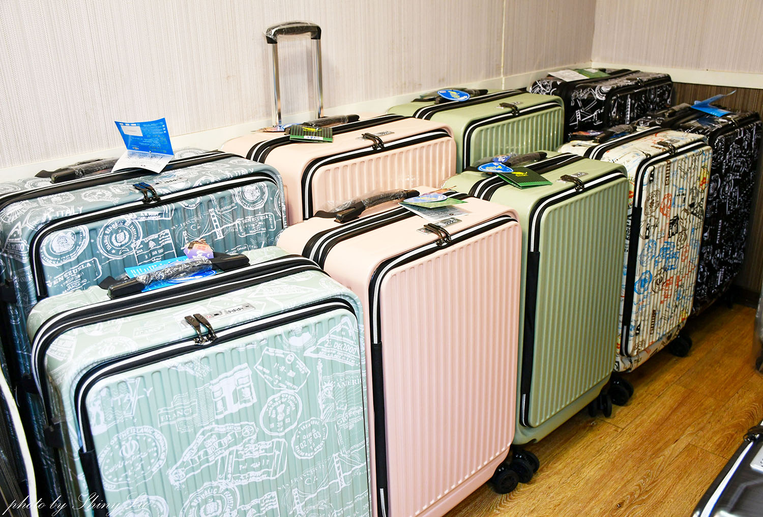 林口龜山特賣會,行李箱/登機箱990元起!消費滿額還送旅行拉桿包,上掀式/鋁框箱/前開箱/通通都有,享一年保固終身為修 - 第37張圖