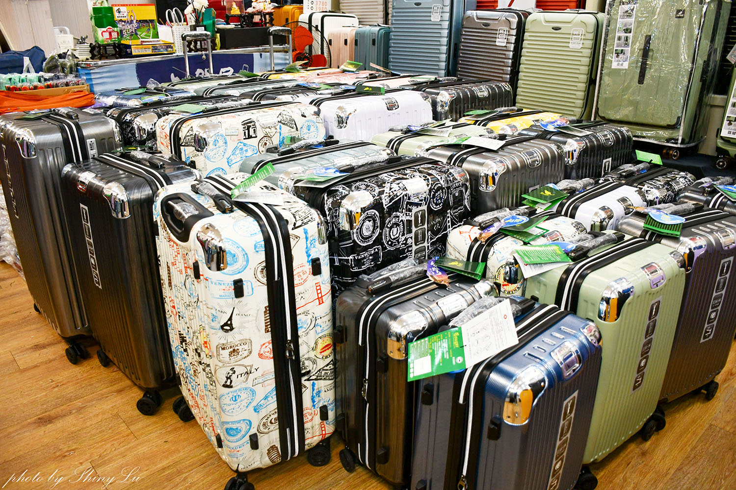 林口龜山特賣會,行李箱/登機箱990元起!消費滿額還送旅行拉桿包,上掀式/鋁框箱/前開箱/通通都有,享一年保固終身為修 - 第38張圖