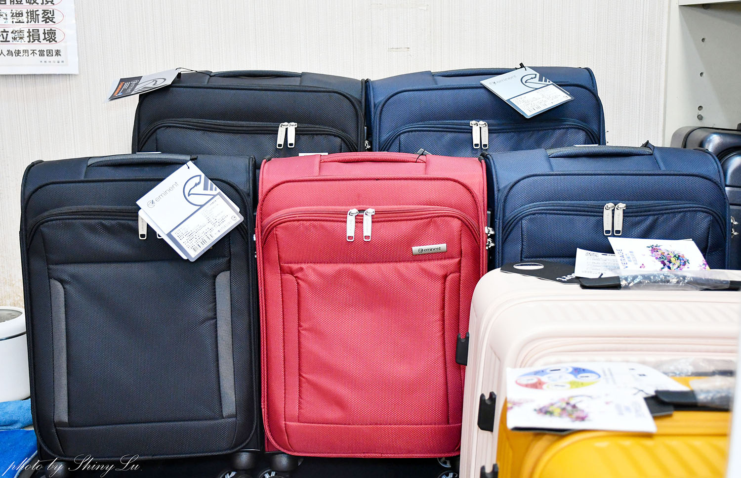 林口龜山特賣會,行李箱/登機箱990元起!消費滿額還送旅行拉桿包,上掀式/鋁框箱/前開箱/通通都有,享一年保固終身為修 - 第44張圖