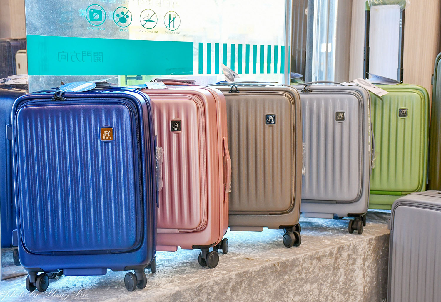 林口龜山特賣會,行李箱/登機箱990元起!消費滿額還送旅行拉桿包,上掀式/鋁框箱/前開箱/通通都有,享一年保固終身為修 - 第10張圖