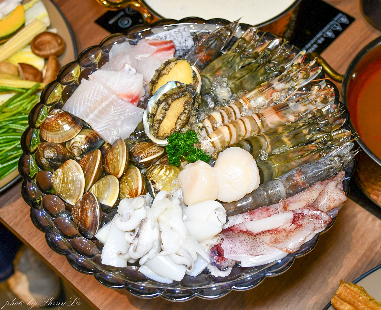 金蒔鍋物青埔旗艦店│餐酒館風格超美│還有蔬食自助吧吃到飽│青埔最美的餐酒館風格火鍋店 - 第22張圖