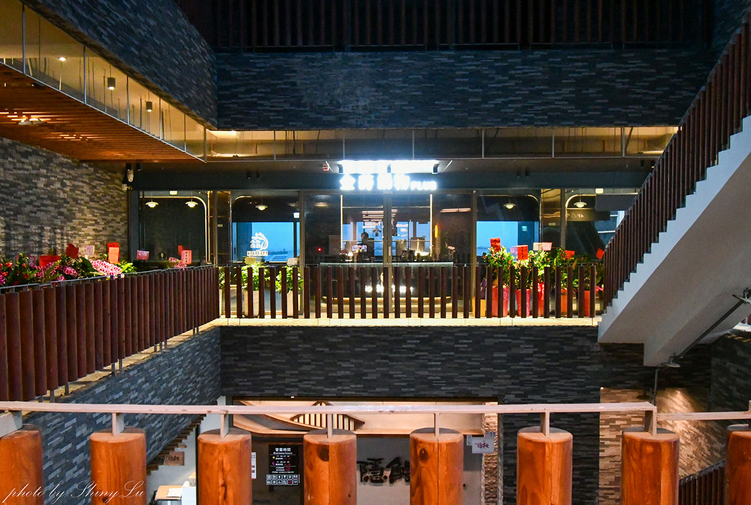 金蒔鍋物青埔旗艦店│餐酒館風格超美│還有蔬食自助吧吃到飽│青埔最美的餐酒館風格火鍋店 - 第4張圖