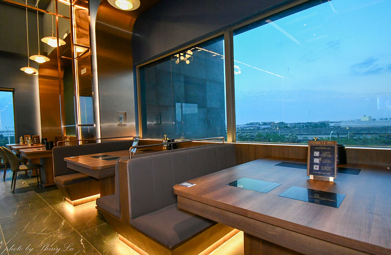 金蒔鍋物青埔旗艦店│餐酒館風格超美│還有蔬食自助吧吃到飽│青埔最美的餐酒館風格火鍋店 - 第7張圖