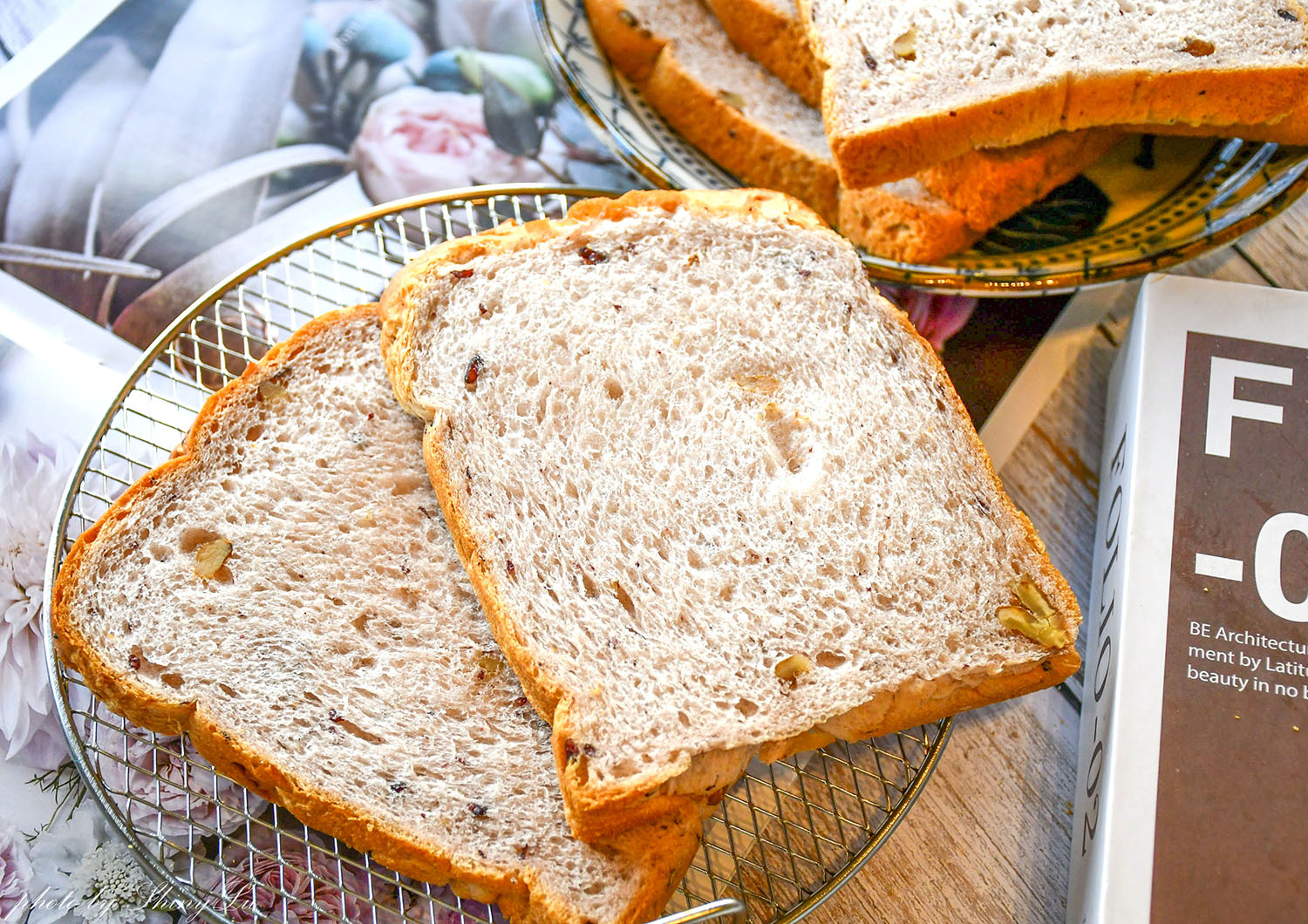 三重吐司推薦《賴董土司》每日限定口味出爐,韓式蒜蒜吐司/招牌皇冠超好吃 - 第24張圖 三重吐司推薦《賴董土司》每日限定口味出爐,韓式蒜蒜吐司/招牌皇冠超好吃