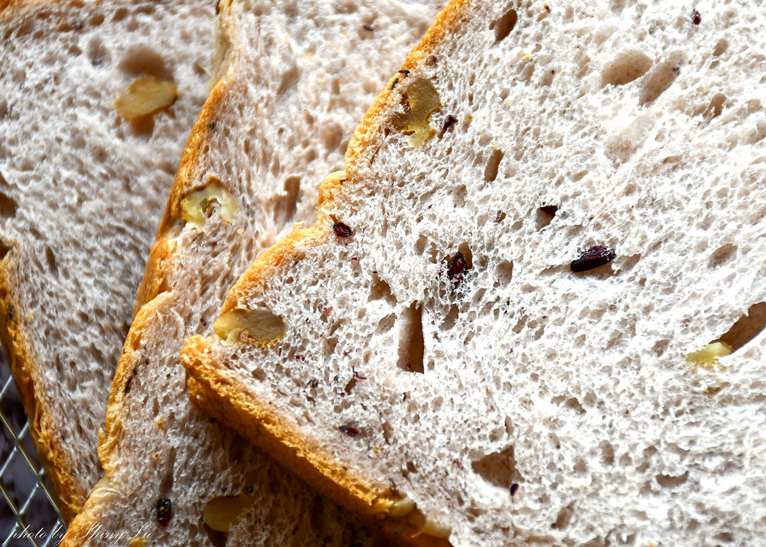 三重吐司推薦《賴董土司》每日限定口味出爐,韓式蒜蒜吐司/招牌皇冠超好吃 - 第25張圖 三重吐司推薦《賴董土司》每日限定口味出爐,韓式蒜蒜吐司/招牌皇冠超好吃