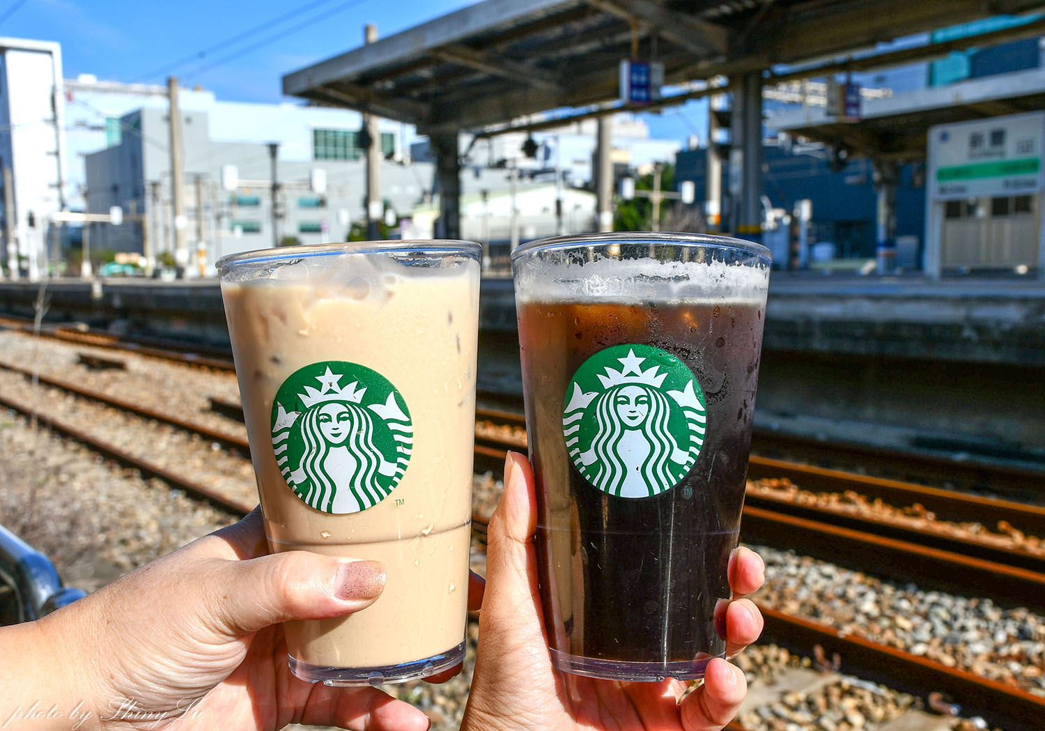 星巴克新竹新豐門市，近距離看火車喝咖啡，全台第一舊火車站改造