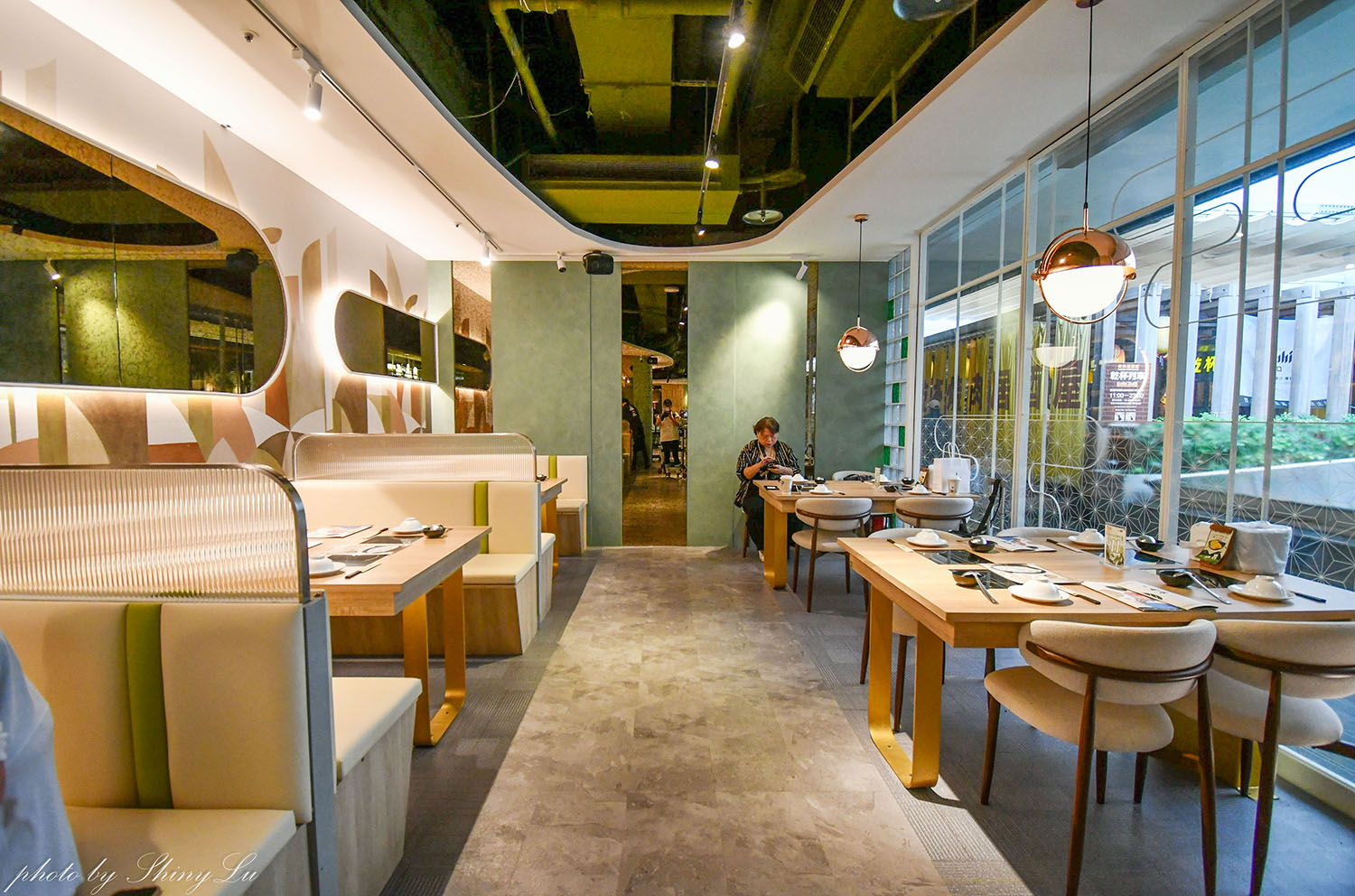 板橋環球火鍋推薦《瘋一鍋飲茶鍋物》麻油花雕雞鍋/桌邊爆炒 - 第4張圖 板橋環球火鍋推薦《瘋一鍋飲茶鍋物》麻油花雕雞鍋/桌邊爆炒