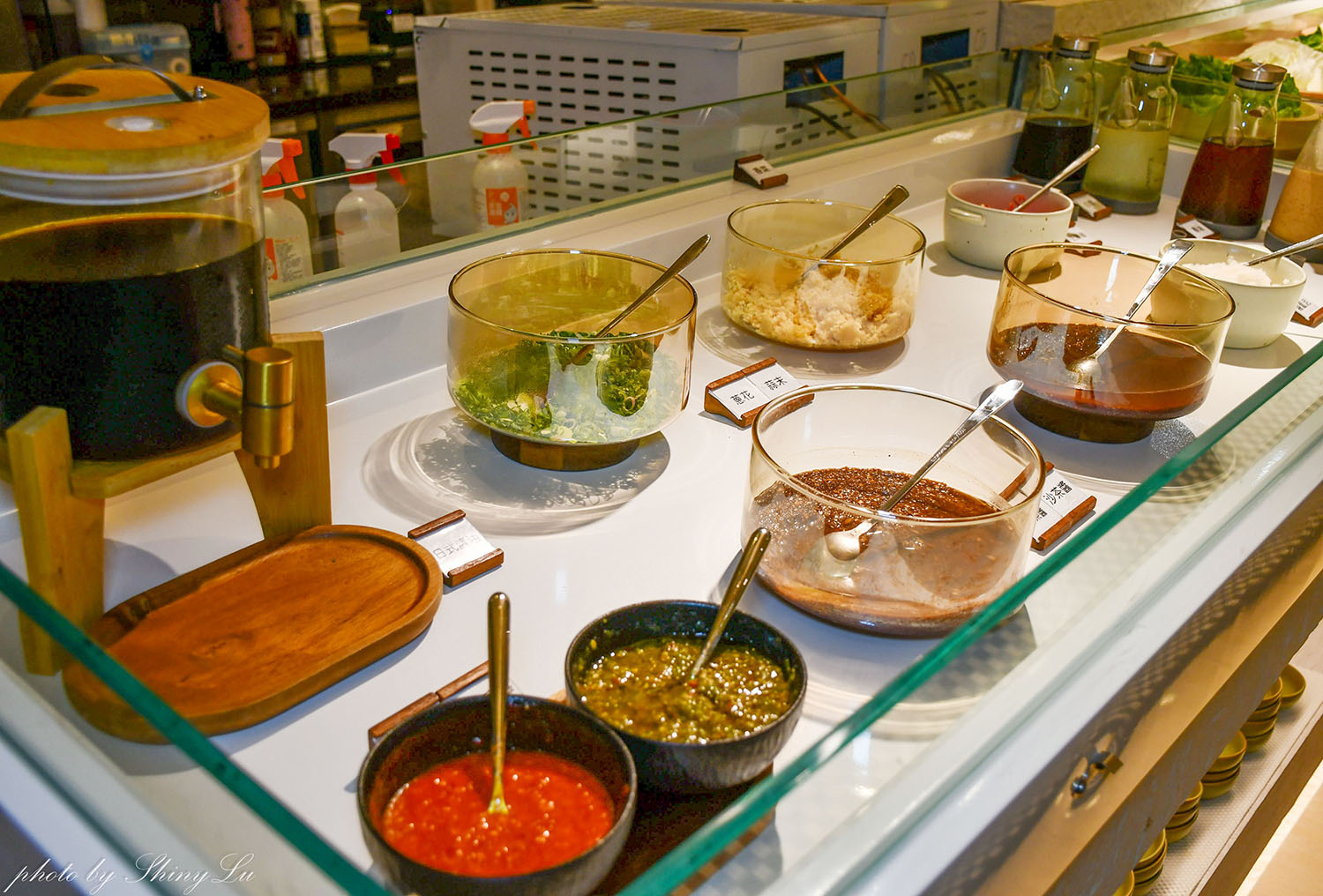 林口福容徠旅1F《饗樂鍋》蔬食自助吧吃到飽，林口龜山最美的火鍋店