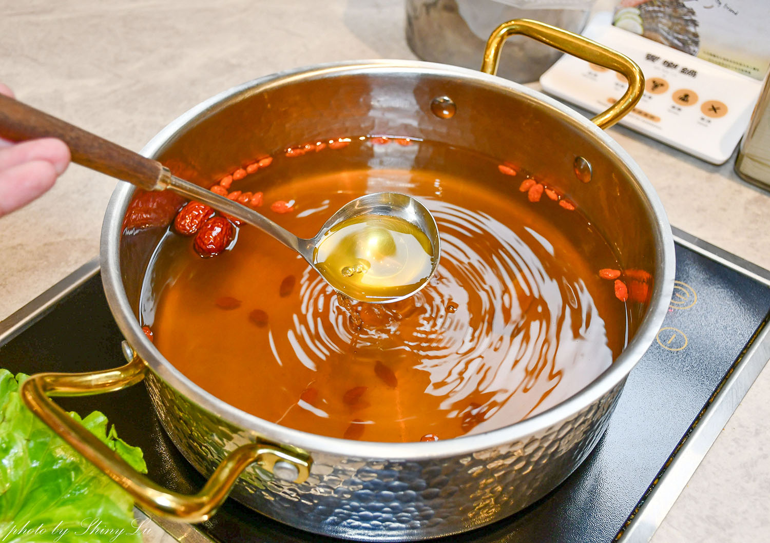 林口福容徠旅1F《饗樂鍋》蔬食自助吧吃到飽，林口龜山最美的火鍋店